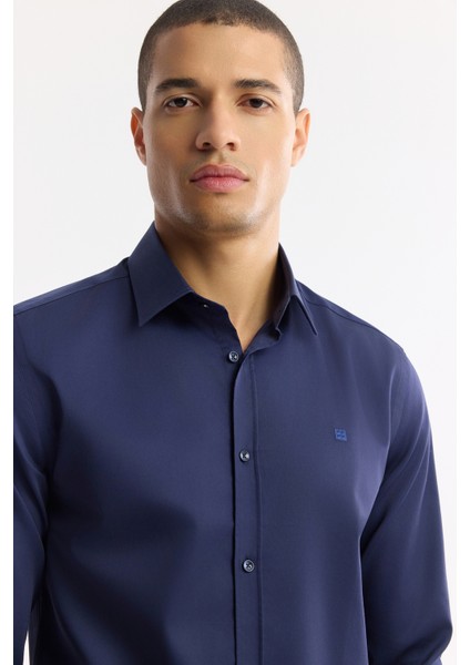 Erkek Lacivert Klasik Yaka %100 Pamuk Saten Kolay Ütülenen Slim Fit Gömlek B002006 fiyatları