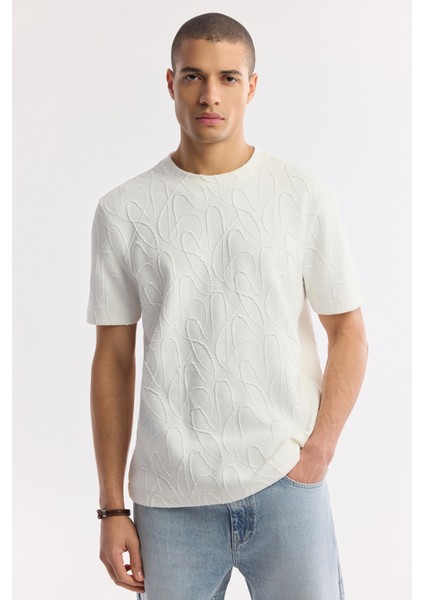 Erkek Beyaz Bisiklet Yaka Pamuklu Jakarlı Elastan Comfort Fit T-Shirt A51Y1122