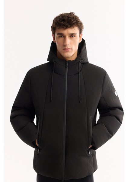 Erkek Siyah Kapüşonlu Su İtici Rüzgar Geçirmez -7°C Dayanıklı Şişme Comfort Fit Mont A52Y6184 fiyatları