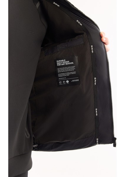 Erkek Siyah Kapüşonlu Rüzgar Geçirmez -4°C Dayanıklı Şişme Peluş Comfort Fit Mont A52Y6158