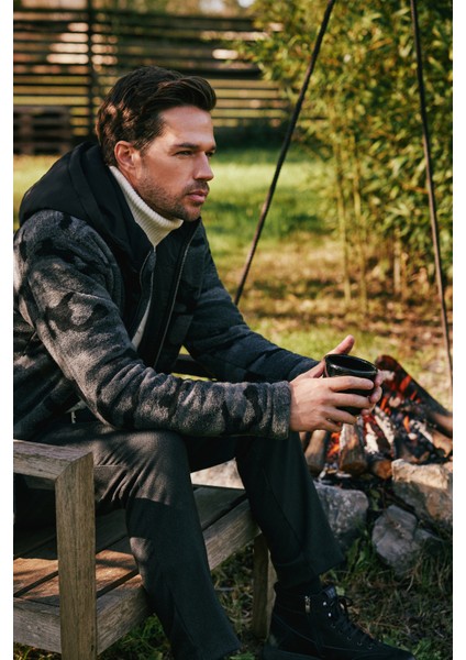 Erkek Antrasit Çıkma Kapüşonlu Önü Fermuarlı Örme Mont A32Y6107