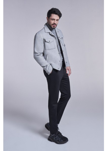Erkek Gri Klasik Yaka Düğmeli Kapaklı Cepli Kısa Mont A32Y6121