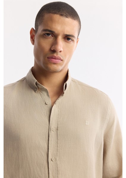 Erkek Vizon Düğmeli Yaka %100 Keten Comfort Fit Gömlek B002191 fiyatları
