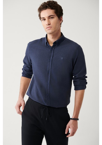 Erkek Lacivert Düğmeli Yaka %100 Pamuk Regular Fit Gömlek B002033