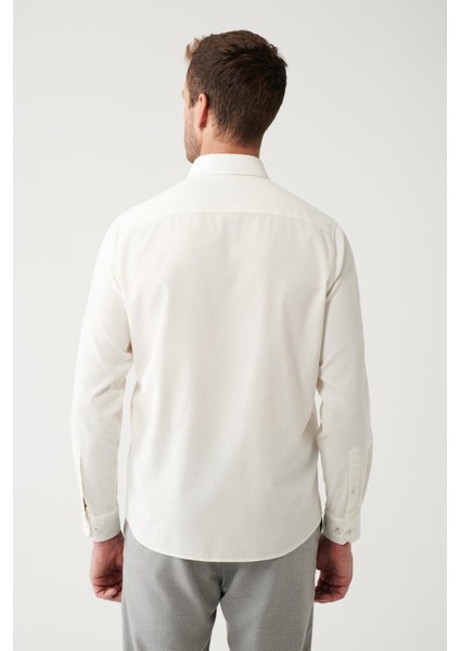 Erkek Ekru Düğmeli Yaka %100 Pamuk Soft Touch Kadife Regular Fit Gömlek B002032 fırsatları