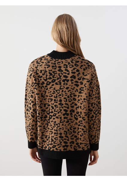 Yeni Sezon Dik Yaka Leopar Desenli Kadın Triko Tunik fırsatları