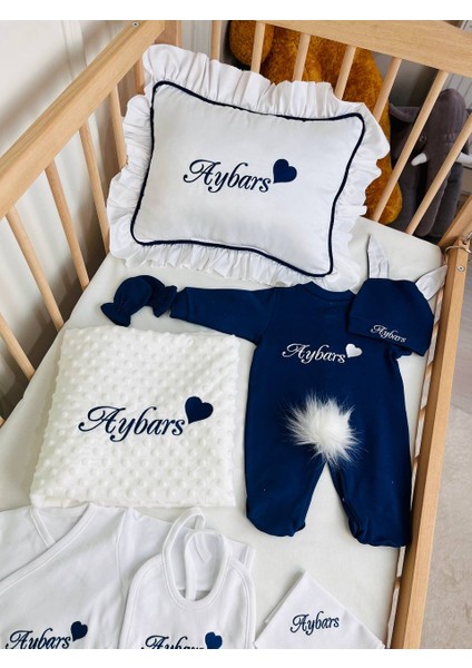 Isimli Hastane Çıkış Seti, Takı Yastığı ve Puset Örtüsü %100 Pamuk 12 Parça 0-3 Ay Nakışlı