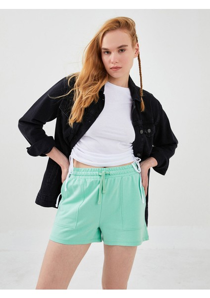 Yeni Sezon Beli Lastikli Düz Cep Detaylı Kadın Bermuda Şort