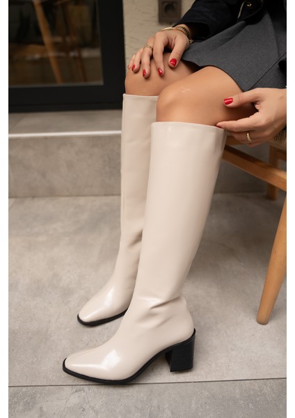 Volera Bej Deri Küt Burun Topuklu Çizme modelleri