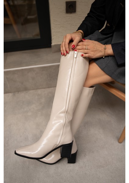 Volera Bej Deri Küt Burun Topuklu Çizme fırsatları