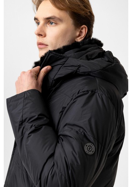 Siyah Regular Fit Kürklü Yaka Kapüşonlu Puffer Uzun Şişme Mont modelleri