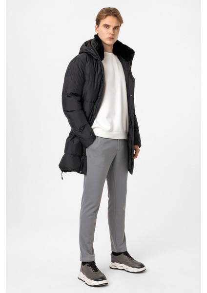 Siyah Regular Fit Kürklü Yaka Kapüşonlu Puffer Uzun Şişme Mont