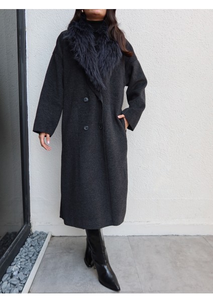 Kürk Yaka Düğmeli Uzun Kaban modelleri