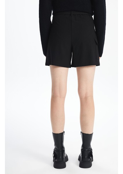 Yeni Sezon Beli Kemerli Kadın Şort fırsatları