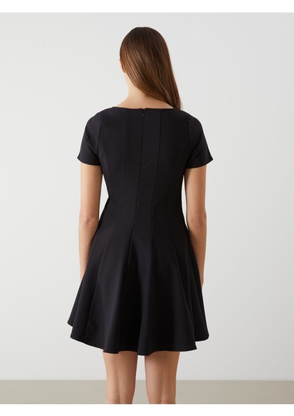 Yeni Sezon Bisiklet Yaka Kadın Mini Elbise fırsatları