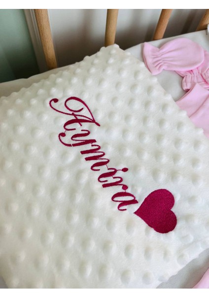 Isimli Hastane Çıkış Seti, Takı Yastığı ve Puset Örtüsü %100 Pamuk 12 Parça 0-3 Ay Nakışlı