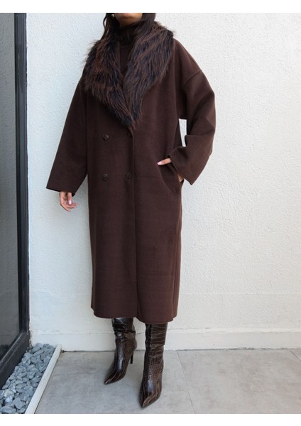 Kürk Yaka Düğmeli Uzun Kaban modelleri