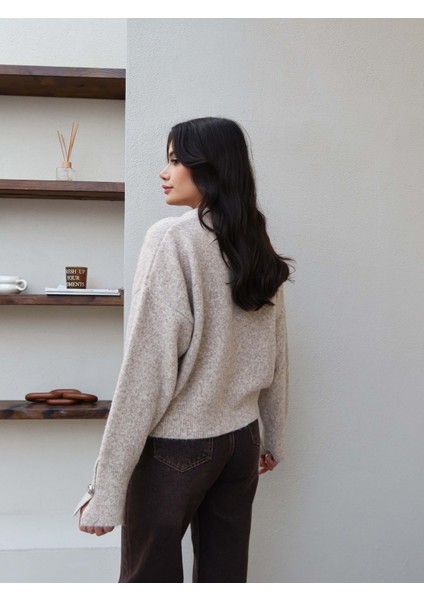 V Yaka Kol Düğmeli Yumoş Kazak indirimleri