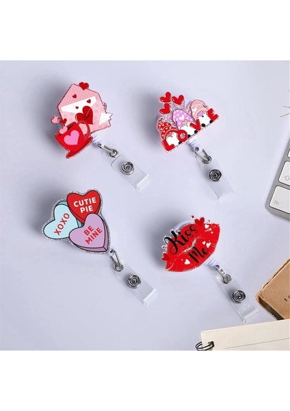 Sevimli Pembe Kalp Desenli Kimlik Adı Kartı Geri Çekilebilir Rozet Makarası Klipsi (Yurt Dışından) fırsatları
