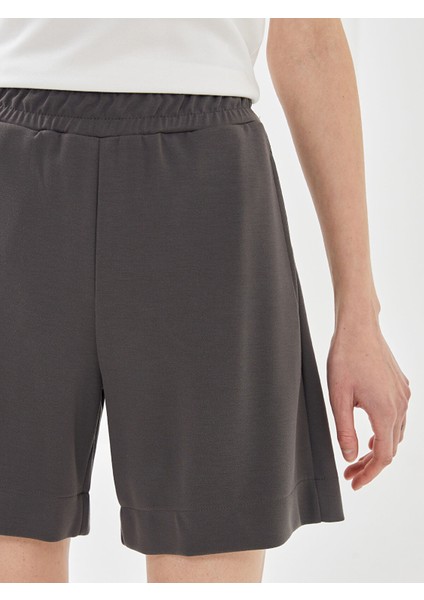 Yeni Sezon Beli Lastikli Kadın Şort modelleri