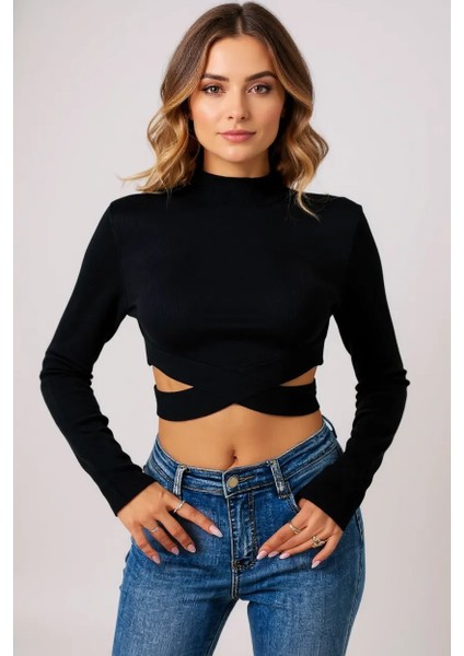 Kadın Siyah Çapraz Bel Detaylı Dik Yaka Uzun Kol Crop Top Bluz – Şık, Rahat ve Kolay Kombinlenebilir