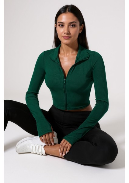 Kadın Yeşil Uzun Kol Fermuarlı Parmak Geçme Detaylı Dik Yaka Crop Top Bluz