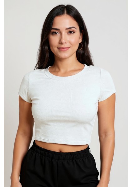 Kadın Beyaz Yuvarlak Yaka Yarım Kol Crop Top Bluz fırsatları
