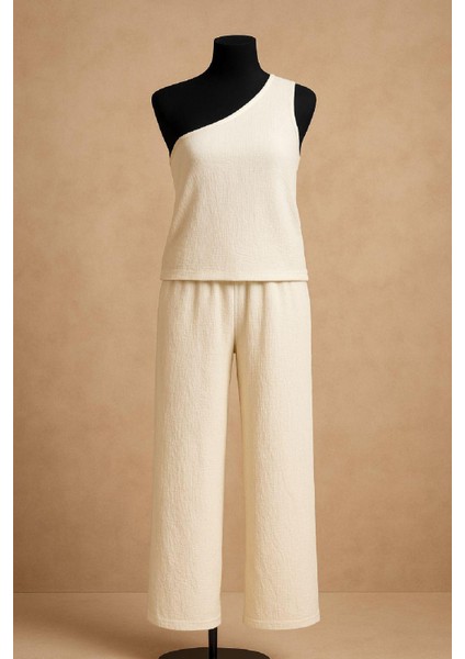 Kadın Beyaz Tek Omuzlu Şık Bluz & Geniş Paça Pantolon Ikili Takım