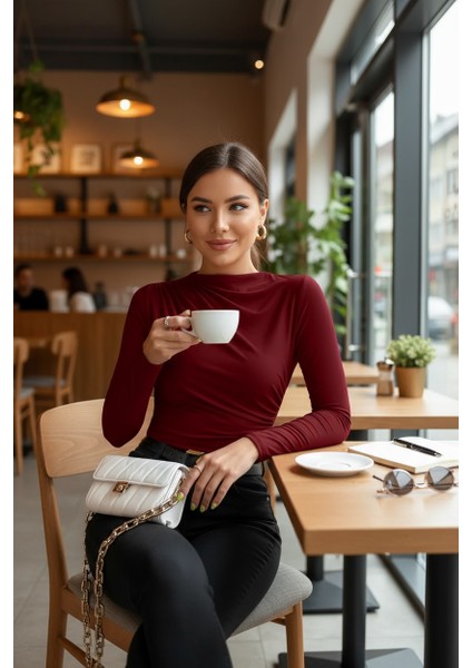 Kadın Bordo Belden ve Boyundan Büzgü Detaylı Uzun Kollu Bluz modelleri