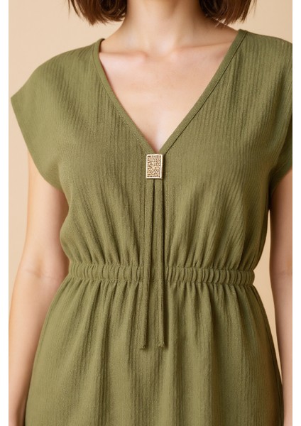 Kadın Haki Yanları Yırtmaçlı Tokalı V Yaka Mini Plaj Elbisesi