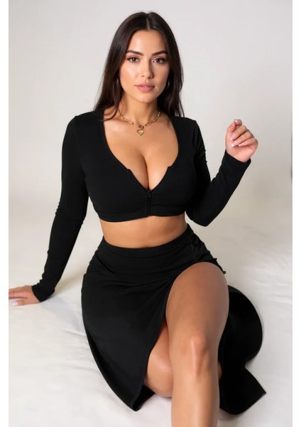 Kadın Siyah Uzun Kol Göğüs ve Göbek Dekolteli Fermuarlı Crop Top Bluz – Şık, Rahat ve Kolay Kombinlenebilir modelleri
