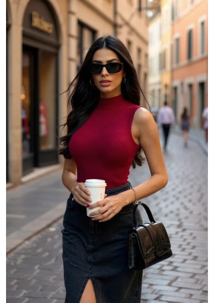 Kadın Bordo Kolsuz Balıkçı Yaka Basic Bluz