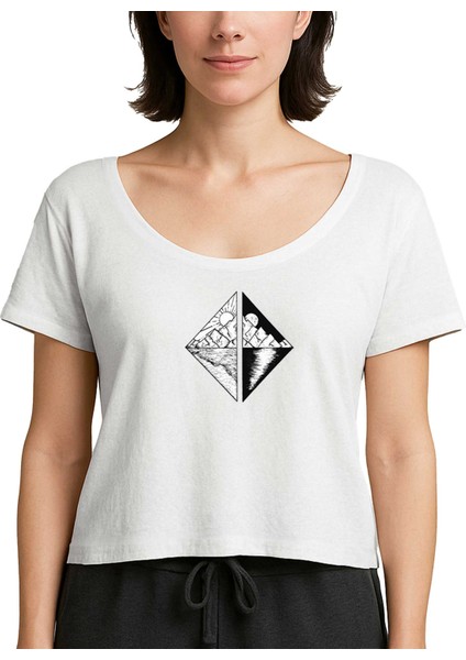 Triangle Mountains Scenery Beyaz Kadın Tişört