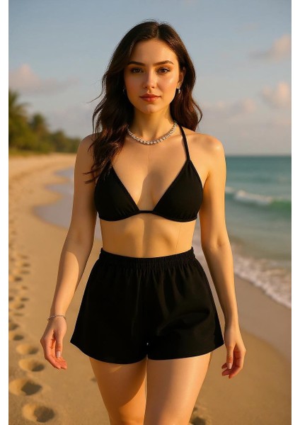 Kadın Siyah Şortlu Belden ve Boyundan Bağlamalı Bikini Takımı – Modern, Konforlu ve Günlük Kombinlere Uygun