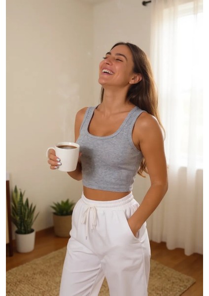 Kadın Gri Kare Yaka Crop Top Bluz – Şık, Rahat ve Kolay Kombinlenebilir indirimleri