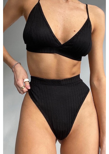Kadın Siyah Yüksek Bel Dolgusuz Slip Takım – Modern, Konforlu ve Günlük Kombinlere Uygun