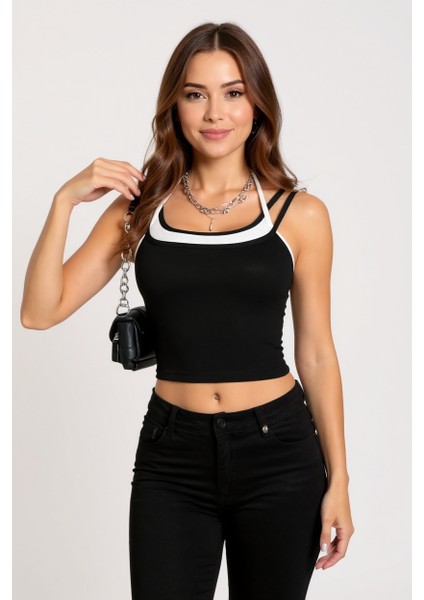 Kadın Beyaz Siyah Çift Renk Çapraz Askılı Crop Top Bluz – Şık, Rahat ve Kolay Kombinlenebilir modelleri