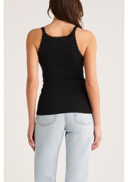 Kadın Siyah Normal Kalıp Dantel Detalı Ince Askılı Oyuk Yaka Atlet – Modern ve Şık Tasarı modelleri