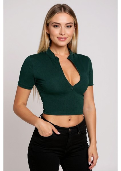 Kadın Yeşil Yarım Fermuarlı ve Kısa Kollu Crop Top Bluz – Şık, Rahat ve Kolay Kombinlenebilir modelleri