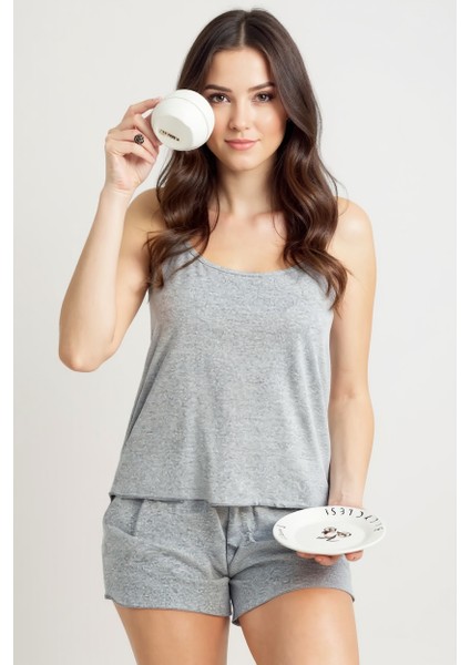 Kadın Gri Şortlu Penye Gecelik Takımı – Modern, Konforlu ve Günlük Kombinlere Uygun modelleri