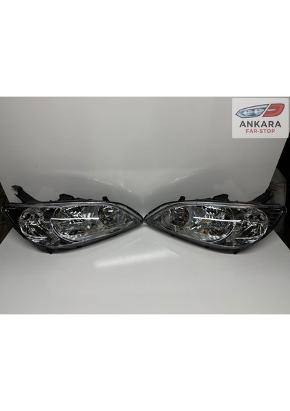 Honda Civic Vtec 2 2004 - 2006 Ön Far Lambası Sağ - Sol Takım Sedan (Vtec 2 Makyajlı Kasa - Toplam 2 Far) fırsatları