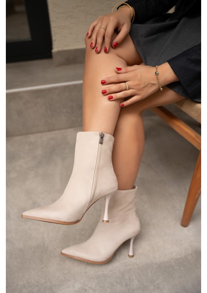 Apex Bej Süet Sivri Burun Fermuarlı Kadın Bot modelleri