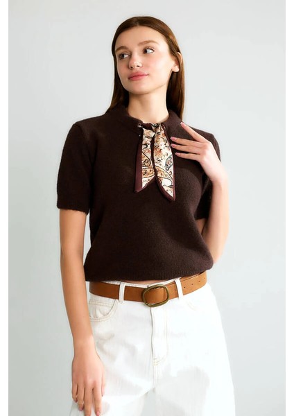 Basic Yarım Boğazlı Kısa Kollu Kaşmir Görünümlü Triko