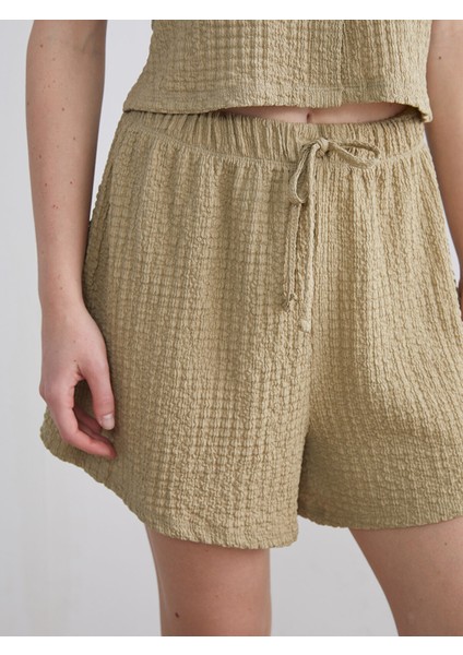 Yeni Sezon Beli Lastikli Dokulu Kadın Şort modelleri