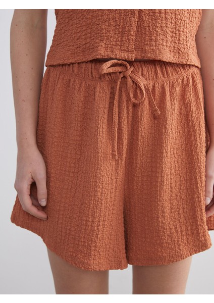 Yeni Sezon Beli Lastikli Dokulu Kadın Şort modelleri