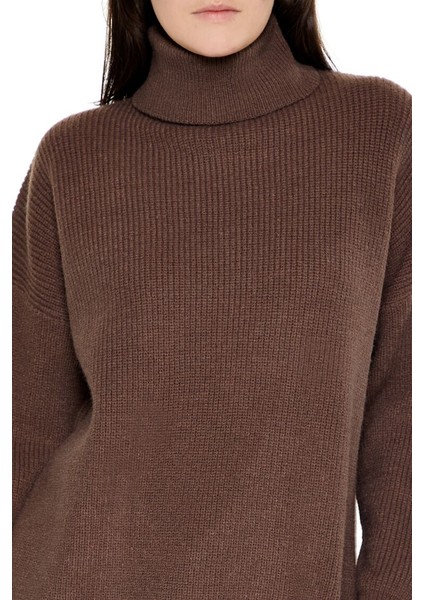 Triko Yüksek Yaka Kazak indirimleri