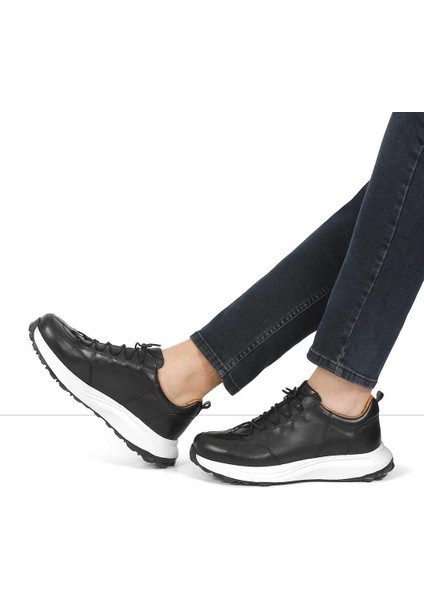 Erkek Siyah Bağcıklı Kalın Tabanlı Deri Sneaker fiyatları