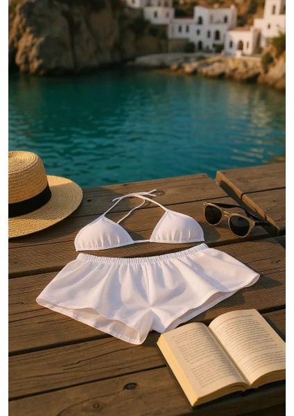 Kadın Beyaz Şortlu Belden ve Boyundan Bağlamalı Bikini Takımı – Modern, Konforlu ve Günlük Kombinlere Uygun fırsatları