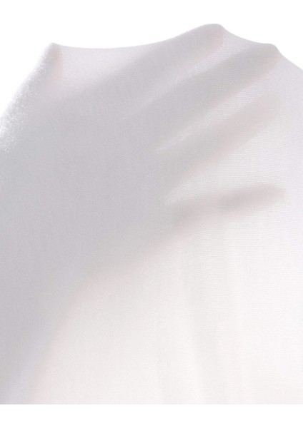 Kadın Beyaz Tek Omuz Cut Out Detaylı Crop Top Bluz – Şık, Rahat ve Kolay Kombinlenebilir