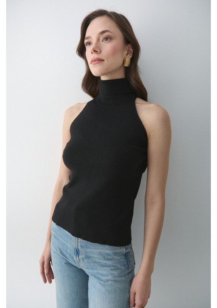 Siyah Boğazlı Atlet - 251004 fırsatları